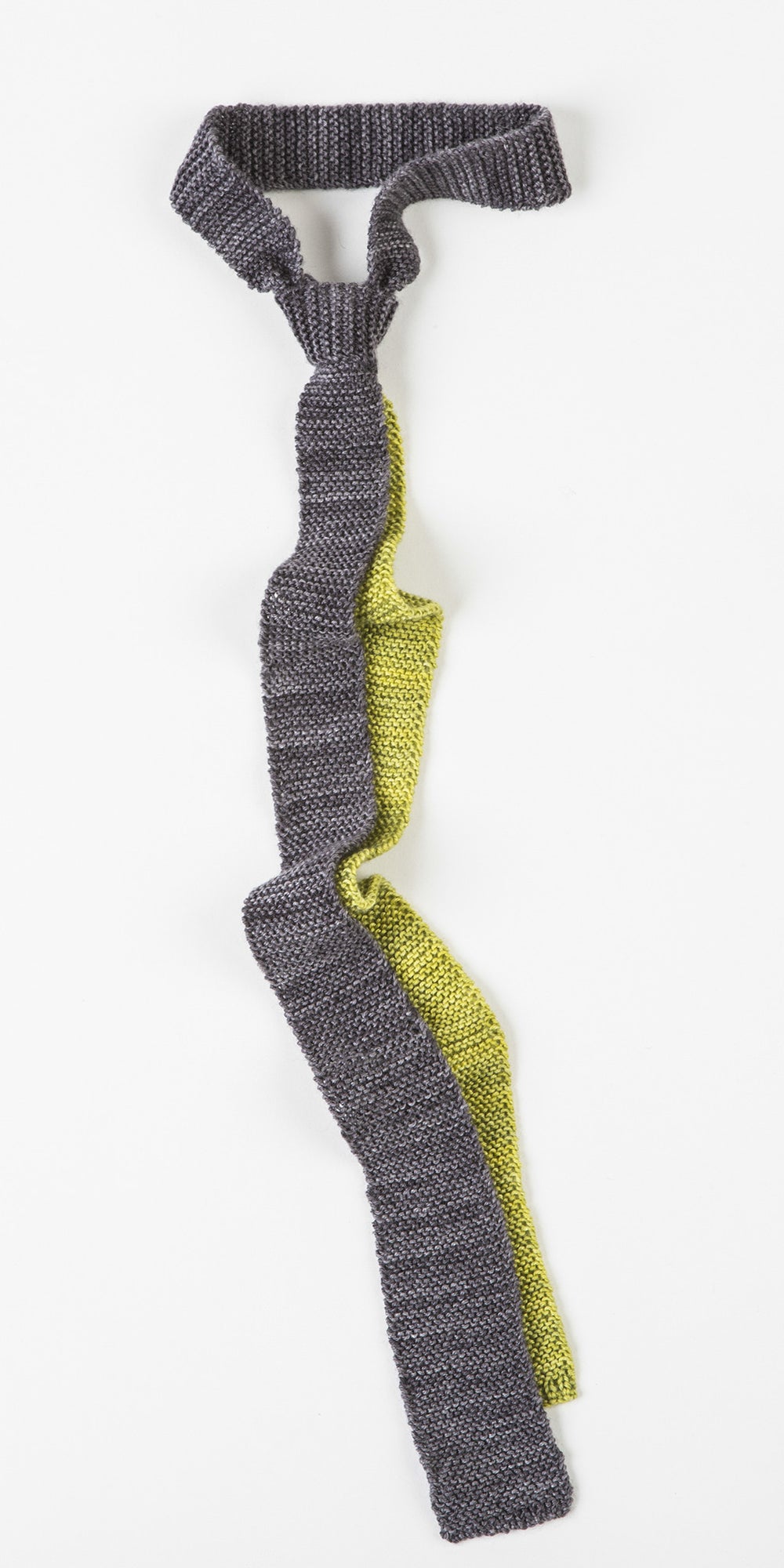 Warren Two-Tone Tie in Spring Green & Charcoal – James Cox Knits